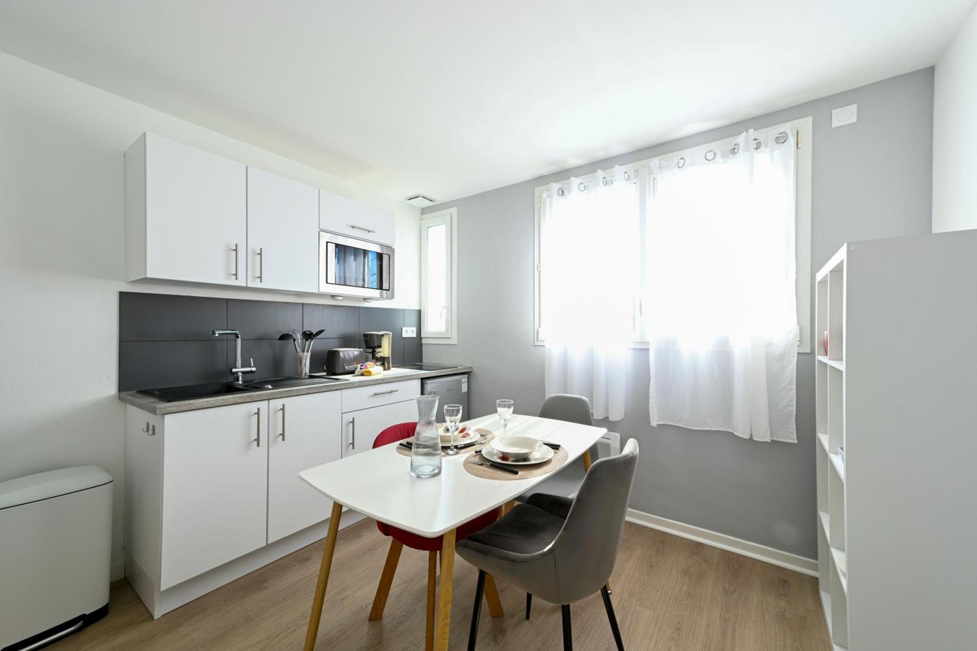 L'Ange Bleu - Appt A 25 Min Du Puy Du Fou Apartment Cholet Ngoại thất bức ảnh